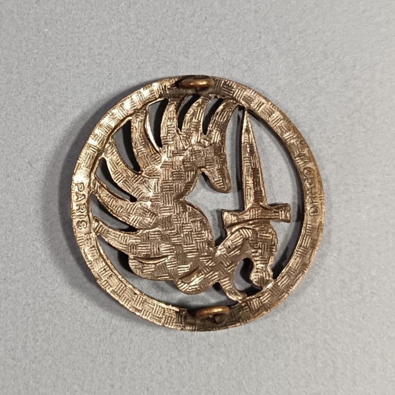 INSIGNE DE BERET PARACHUTISTE FABRICATION DRAGO PARIS A PARTIR DE 1960 TAP LEGION