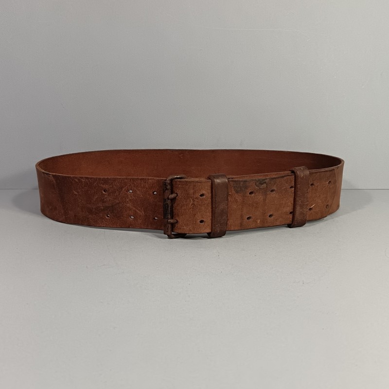 CEINTURON TROUPE EN CUIR MARRON MODELE 1903/1914 RIVETE ERZATS GUERRE 1914-1918 BOUCLE FER 107 cm
