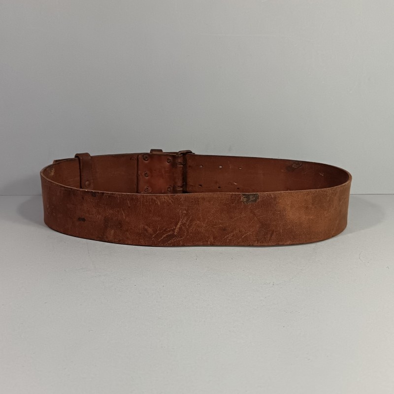 CEINTURON TROUPE EN CUIR MARRON MODELE 1903/1914 RIVETE ERZATS GUERRE 1914-1918 BOUCLE FER 107 cm