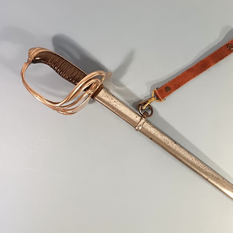 SABRE MODELE 1882 FANTAISIE POUR OFFICIERS D'INFANTERIE OU CAVALERIE AVEC BLASON D'UN COMTE DE FRANCE FABRICATION BALP