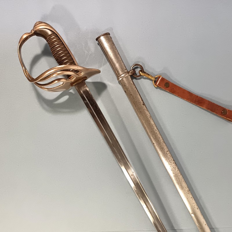 SABRE MODELE 1882 FANTAISIE POUR OFFICIERS D'INFANTERIE OU CAVALERIE AVEC BLASON D'UN COMTE DE FRANCE FABRICATION BALP