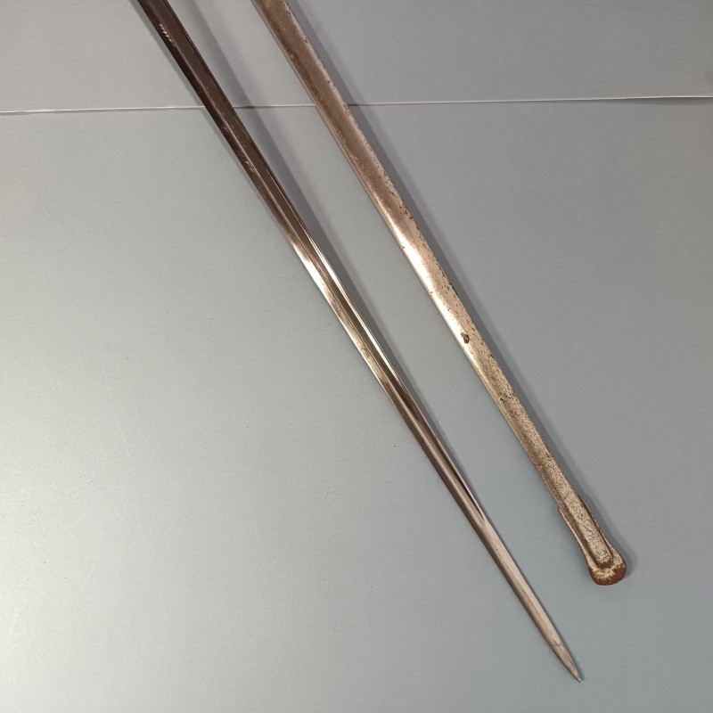 SABRE MODELE 1882 FANTAISIE POUR OFFICIERS D'INFANTERIE OU CAVALERIE AVEC BLASON D'UN COMTE DE FRANCE FABRICATION BALP