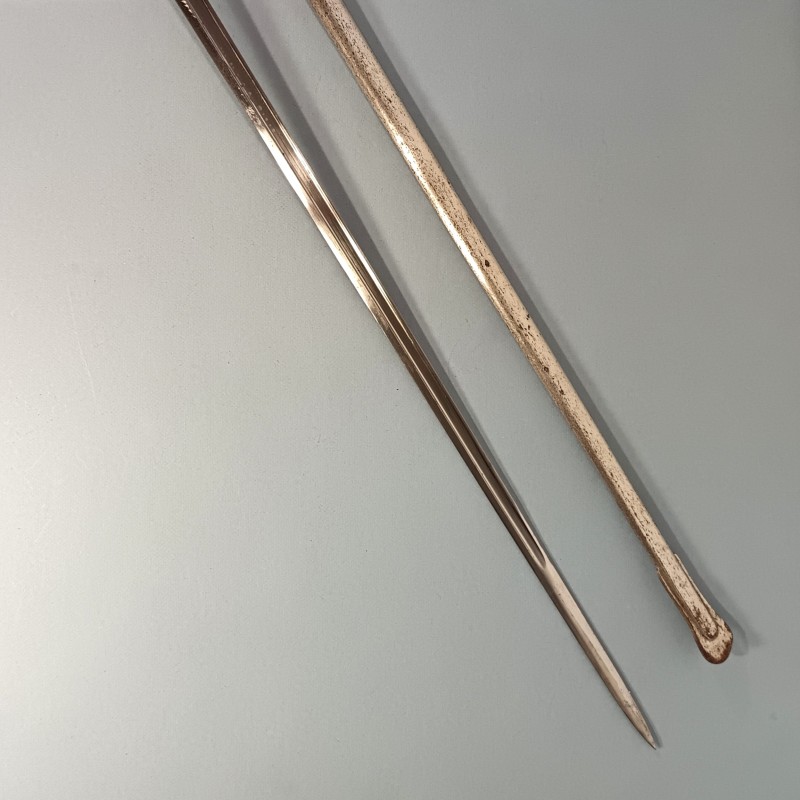 SABRE MODELE 1882 FANTAISIE POUR OFFICIERS D'INFANTERIE OU CAVALERIE AVEC BLASON D'UN COMTE DE FRANCE FABRICATION BALP