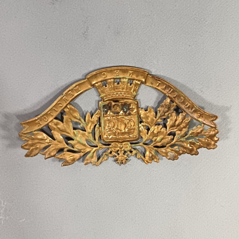 PLAQUE DE CASQUE DES SAPEURS POMPIERS DE LA VILLE DE PARIS FLUCTUAT NEC MERGITUR POUR CASQUE MODELE 1933