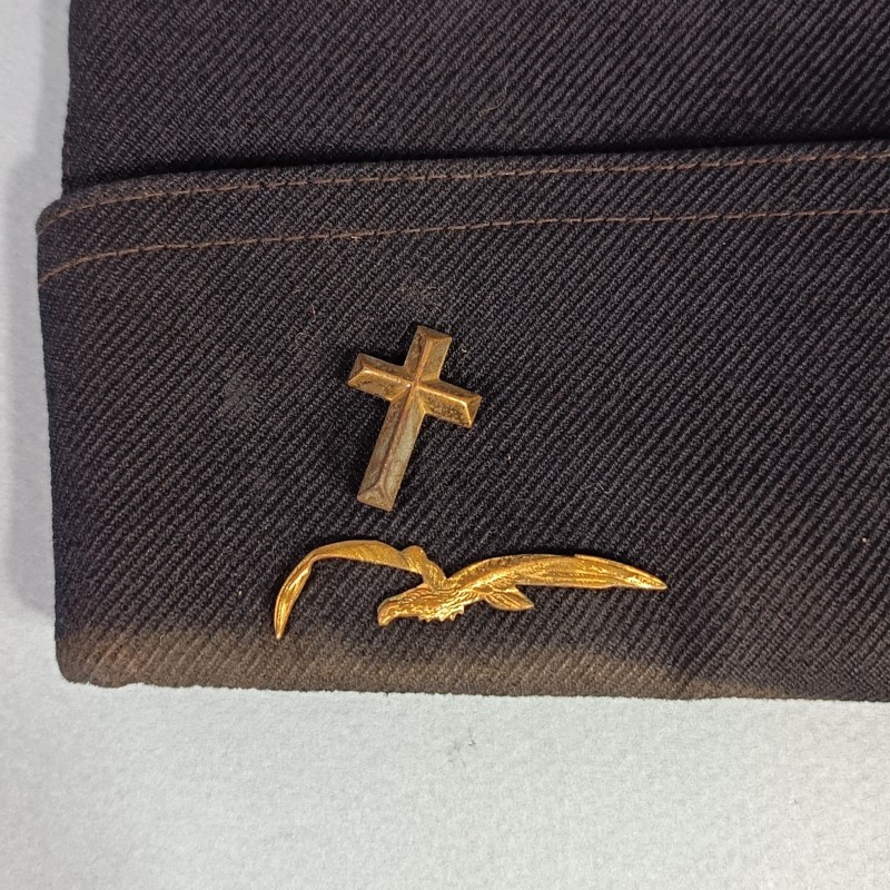 CALOT ARMEE DE L'AIR POUR UN AUMONIER MILITAIRE AVEC CHAROGNARD ET PETITE CROIX PERIODE 1950-1960