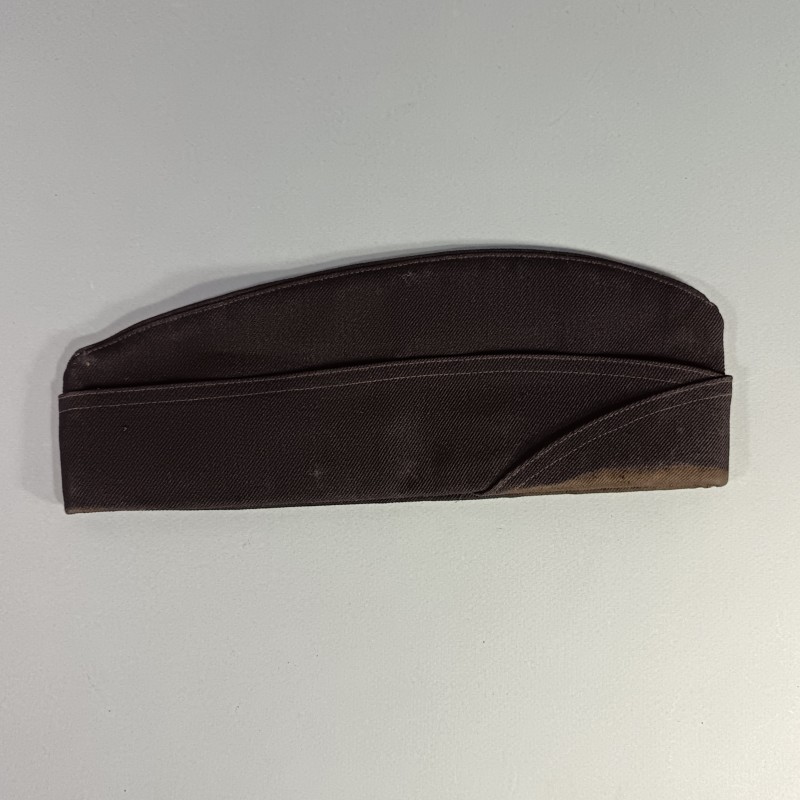 CALOT ARMEE DE L'AIR POUR UN AUMONIER MILITAIRE AVEC CHAROGNARD ET PETITE CROIX PERIODE 1950-1960