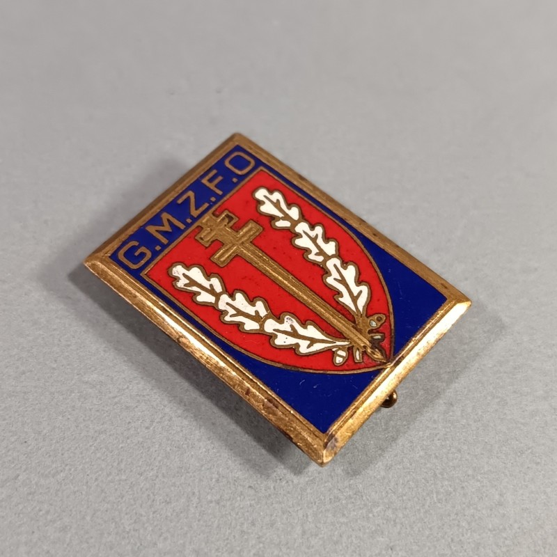 INSIGNE MILITAIRE G.M.Z.F.O. GOUVERNEMENT MILITAIRE ZONE FRANCAISE D'OCCUPATION FABRICATION 1944-45 DRAGO PARIS RUE BERANGER