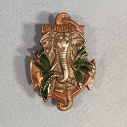 INSIGNE MILITAIRE 4 ème RIAOM REGIMENT INTER ARMES D'OUTRE MER FABRICATION DRAGO PARIS G 2052