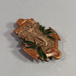 INSIGNE MILITAIRE 4 ème RIAOM REGIMENT INTER ARMES D'OUTRE MER FABRICATION DRAGO PARIS G 2052