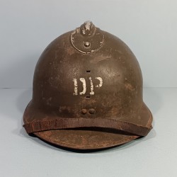 CASQUE DANS SON JUS DEFENSE PASSIVE MODELE 1926 INSIGNE DP PEINT 1939/1945 TAILLE 59