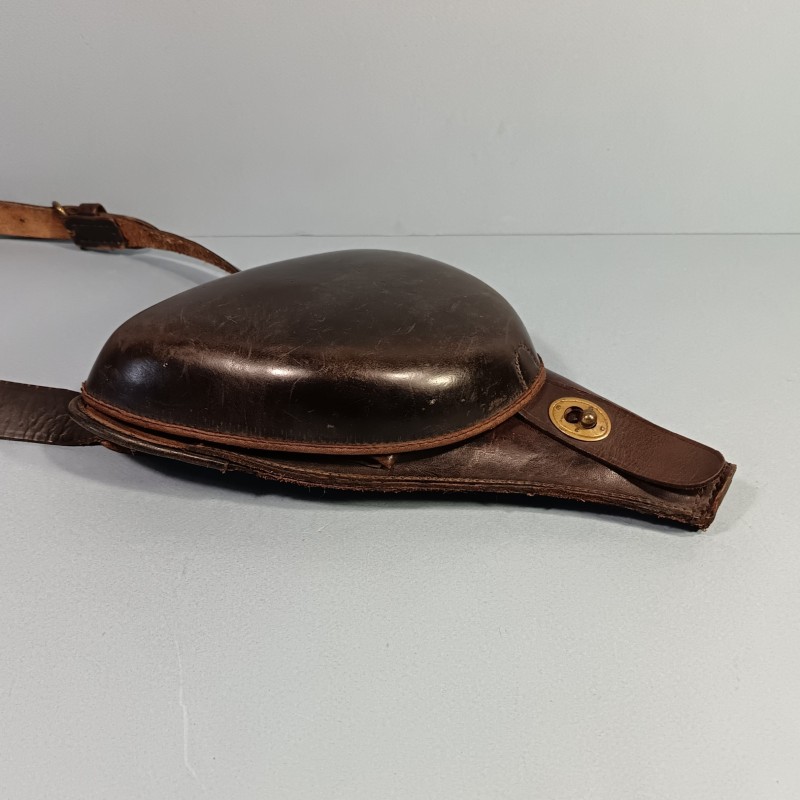 ETUI D'OFFICIER EN CUIR NOIR AVEC SON BAUDRIER POUR REVOLVER ST ETIENNE MODELE 1892 ETUI " JAMBON " CHASSEURS ET GENDARME