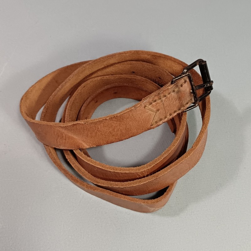 SANGLE COURROIE MODELE 1893 POUR HAVRESAC SAC A DOS ET AS DE CARREAU LONGUEUR 170 cm SERIES DE 11 ET 15 TROUS DECALES