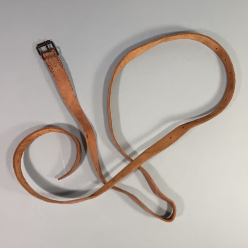 SANGLE COURROIE MODELE 1893 POUR HAVRESAC SAC A DOS ET AS DE CARREAU LONGUEUR 170 cm SERIES DE 11 ET 15 TROUS DECALES