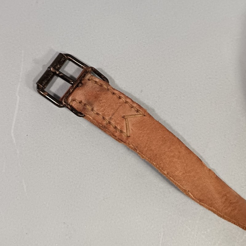 SANGLE COURROIE MODELE 1893 POUR HAVRESAC SAC A DOS ET AS DE CARREAU LONGUEUR 170 cm SERIES DE 11 ET 15 TROUS DECALES