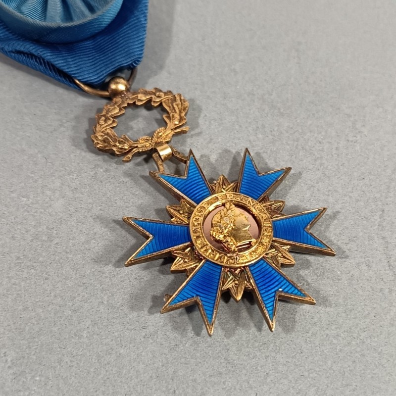 FRANCE MEDAILLE D'OFFICIER DE L'ORDRE NATIONAL DU MERITE ONM FABRICATION EN VERMEIL ARTHUS BERTRAND EN BOITE