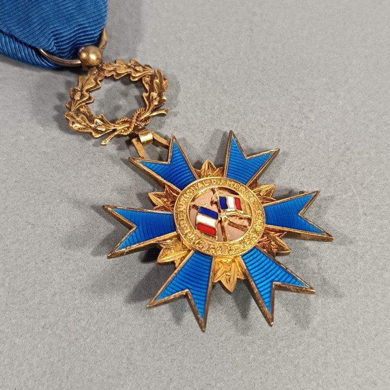 FRANCE MEDAILLE D'OFFICIER DE L'ORDRE NATIONAL DU MERITE ONM FABRICATION EN VERMEIL ARTHUS BERTRAND EN BOITE