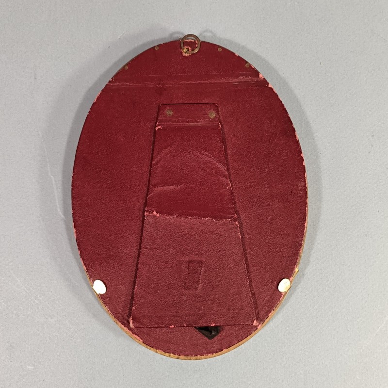 PHOTO MILITAIRE DANS UN PETIT CADRE OVALE OFFICIER DU 72 ème REGIMENT D'ARTILLERIE AVEC CROIX DE GUERRE ET MEDAILLE DU LEVANT