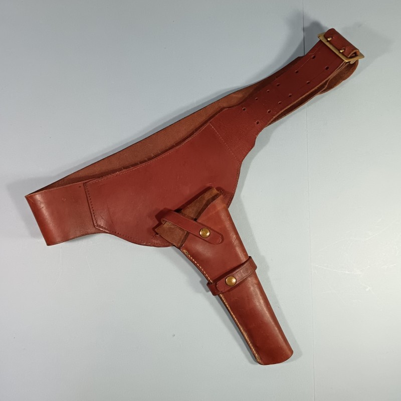 CEINTURON ET HOLSTER WESTERN EN CUIR EPAIS FABRICATION BRAUER BROSS. MFG. CO. NUMEROTEE POUR COLT US ARMY OU NAVY