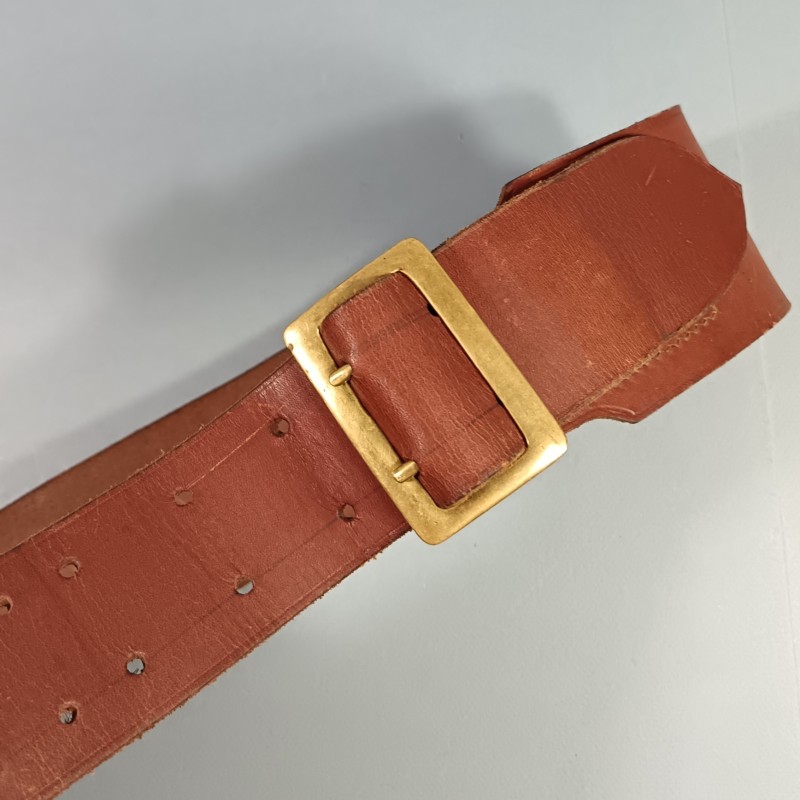 CEINTURON ET HOLSTER WESTERN EN CUIR EPAIS FABRICATION BRAUER BROSS. MFG. CO. NUMEROTEE POUR COLT US ARMY OU NAVY