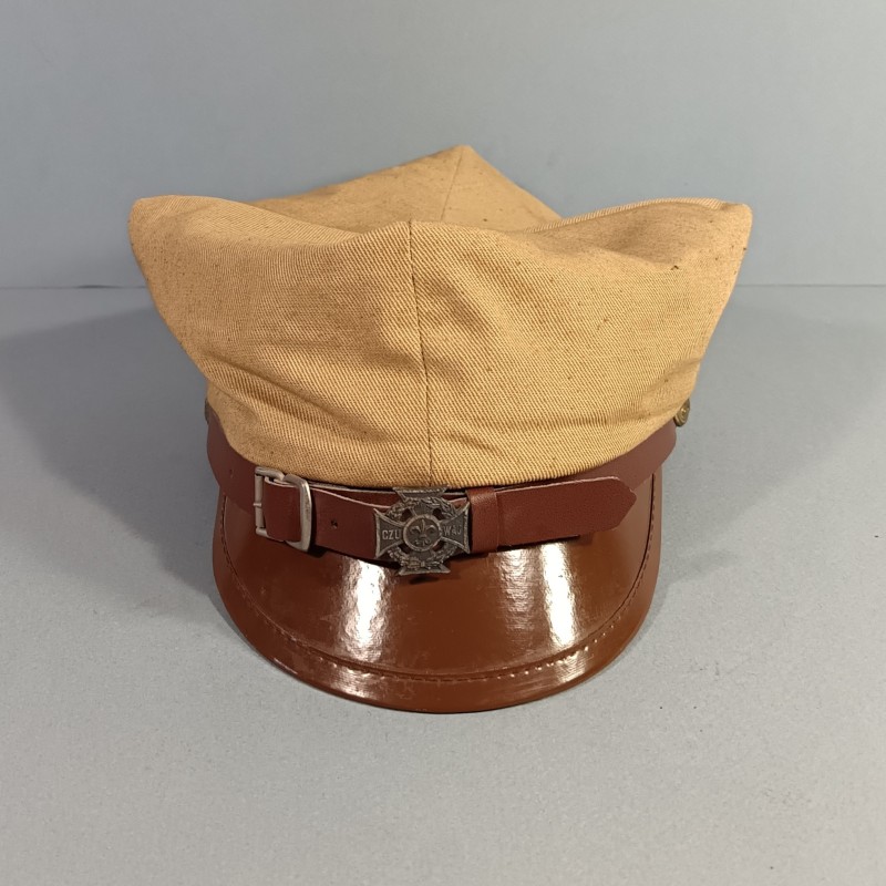 CASQUETTE DES SCOUT POLONAIS AVEC PETIT INSIGNE SUR LA JUGULAIRE TAILLE 55 FABRICATION RECENTE