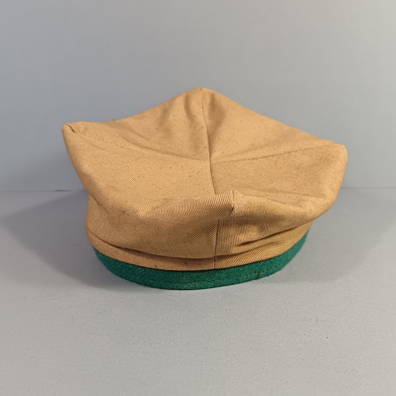 CASQUETTE DES SCOUT POLONAIS AVEC PETIT INSIGNE SUR LA JUGULAIRE TAILLE 55 FABRICATION RECENTE