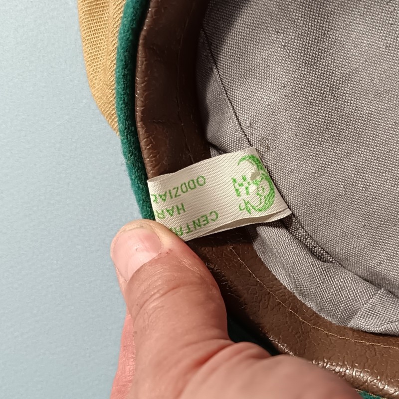 CASQUETTE DES SCOUT POLONAIS AVEC PETIT INSIGNE SUR LA JUGULAIRE TAILLE 55 FABRICATION RECENTE