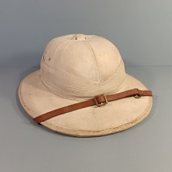 CASQUE COLONIAL FABRICATION CIVIL DES ANNEES 1940 - 1950 EN LIEGE ET TOILE BLANCHIE