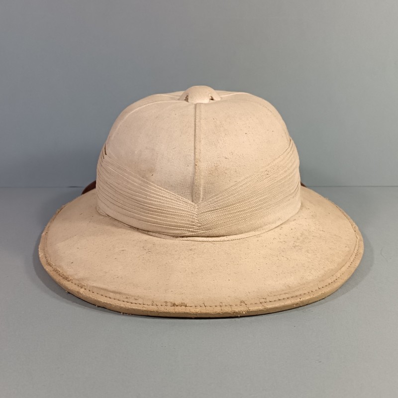 CASQUE COLONIAL FABRICATION CIVIL DES ANNEES 1940 - 1950 EN LIEGE ET TOILE BLANCHIE