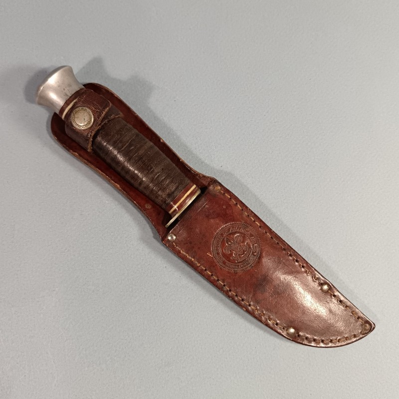 COUTEAU SCOUTS FABRICATION SABATIER DEPOSE FOURREAU MARQUE DES BOY SCOUTS OF AMERICA ANNEES 1940-1950