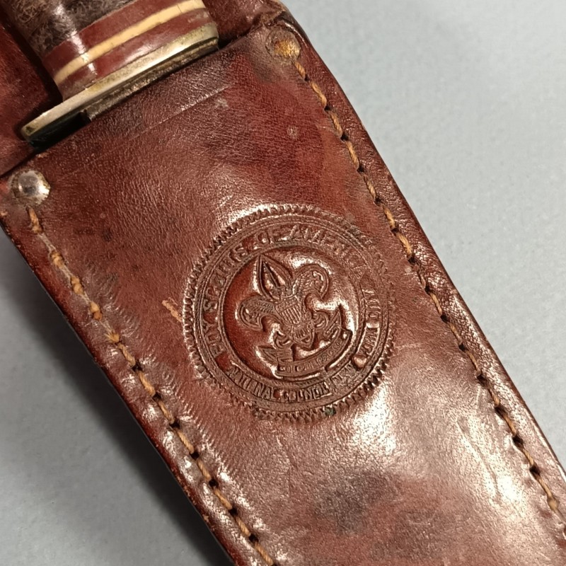 COUTEAU SCOUTS FABRICATION SABATIER DEPOSE FOURREAU MARQUE DES BOY SCOUTS OF AMERICA ANNEES 1940-1950