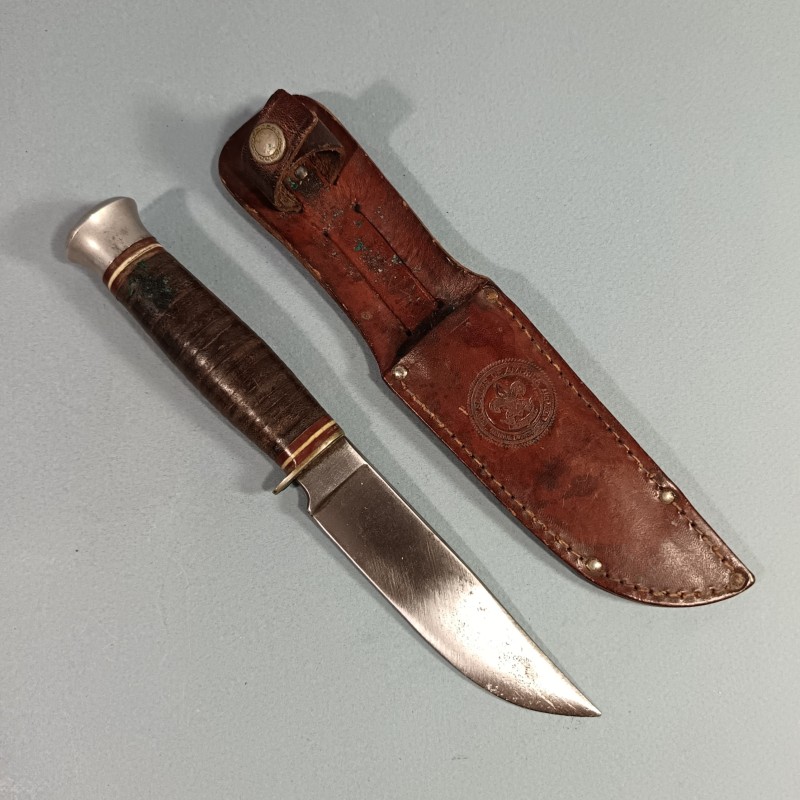 COUTEAU SCOUTS FABRICATION SABATIER DEPOSE FOURREAU MARQUE DES BOY SCOUTS OF AMERICA ANNEES 1940-1950