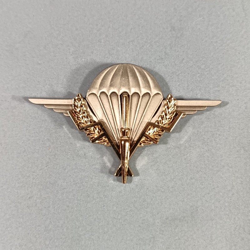 TCHAD INSIGNE MILITAIRE BREVET PARACHUTISTE TCHADIEN FABRICATION DELSART NUMEROTE 3005