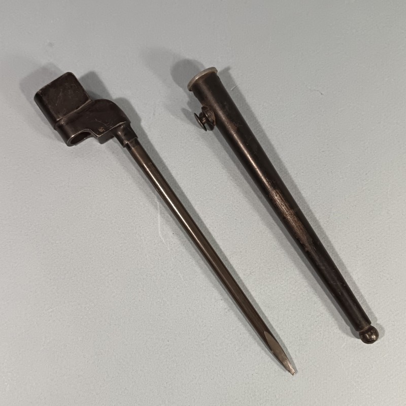 BAIONNETTE ANGLAISE N° 4 LE CLOU MK II FABRICATION P.S.K. ET SON FOURREAU MKII POUR FUSIL SMLE MARK III