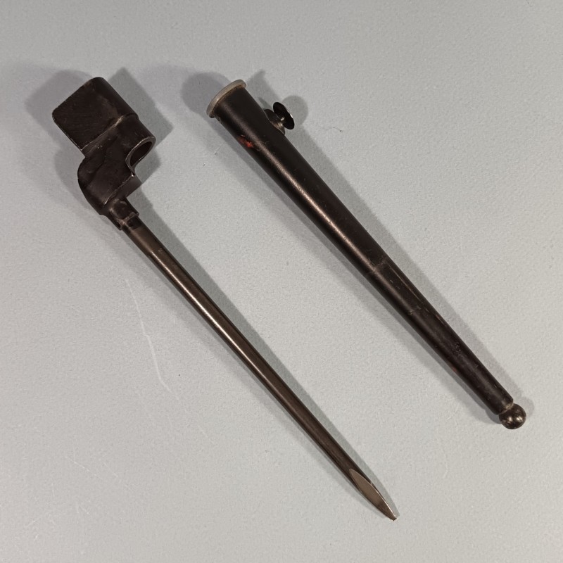 BAIONNETTE ANGLAISE N° 4 LE CLOU MK II FABRICATION P.S.K. ET SON FOURREAU MKII POUR FUSIL SMLE MARK III