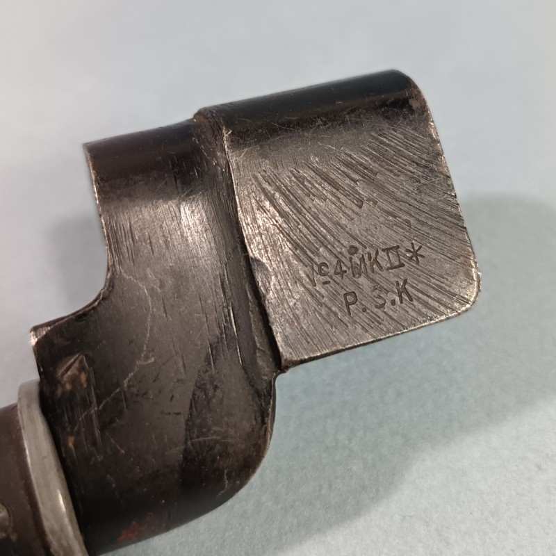 BAIONNETTE ANGLAISE N° 4 LE CLOU MK II FABRICATION P.S.K. ET SON FOURREAU MKII POUR FUSIL SMLE MARK III