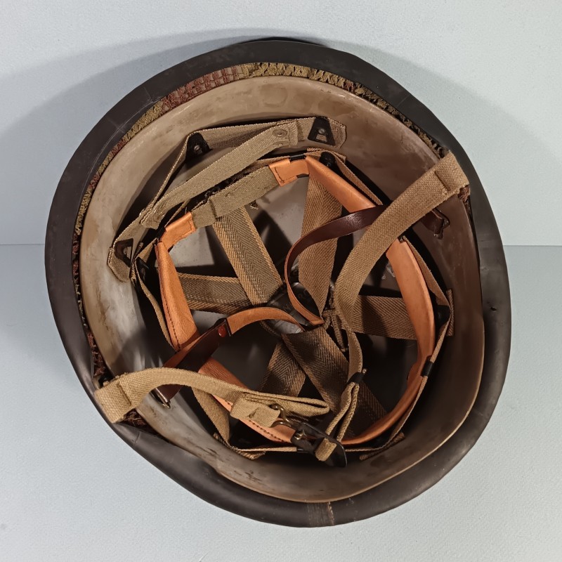 CASQUE FRANCAIS MODELE 1951 AVEC CAMOUFLAGE ET PANSEMENT ETAT NEUF DE STOCK FRANCK - 1953 ET LINER MENESA 1953 + PANSEMENT
