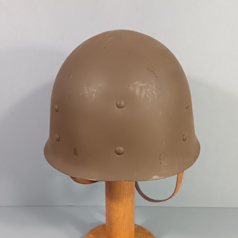 CASQUE FRANCAIS MODELE 1951 AVEC CAMOUFLAGE ET PANSEMENT ETAT NEUF DE STOCK FRANCK - 1953 ET LINER MENESA 1953 + PANSEMENT