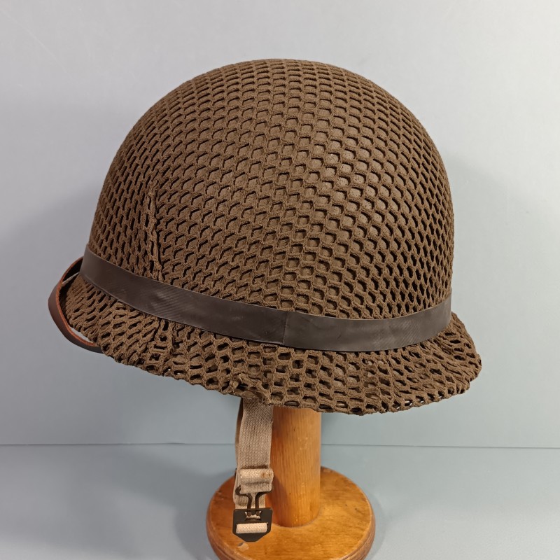 CASQUE FRANCAIS MODELE 1951 AVEC CAMOUFLAGE ET PANSEMENT LOURD ET LINER DU MEME FABRICANT CARPENTIER 1954 ET 1953