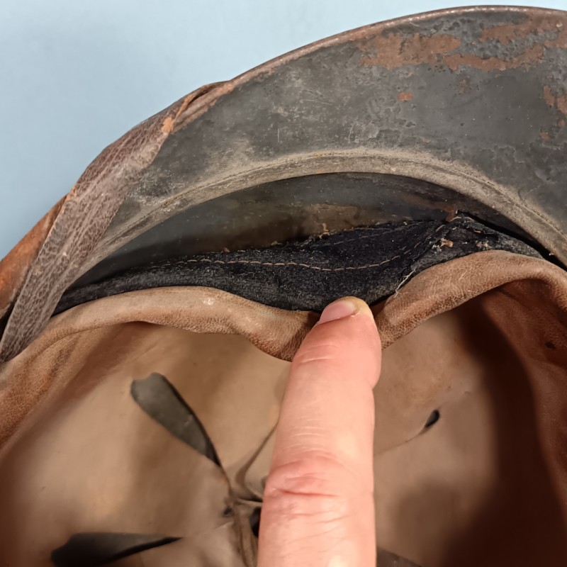 CASQUE ADRIAN MODELE 1915 ARTILLERIE COMPLET GUERRE 1914-1918 POILUS DE VERDUN INSIGNE GRENADE ET CANONS CROISES