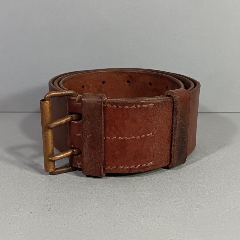CEINTURON TROUPE EN CUIR MARRON MODELE 1903/1914 BOUCLE LAITON FABRICATION PREMIERE GUERRE