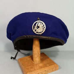 BERET BLEU ROI EN 3 PARTIES MODELE 1947 NEUF DE STOCK FABRICANT S.C.P. BERNAY PARACHUTISTES METRO TAP TAILLE 59