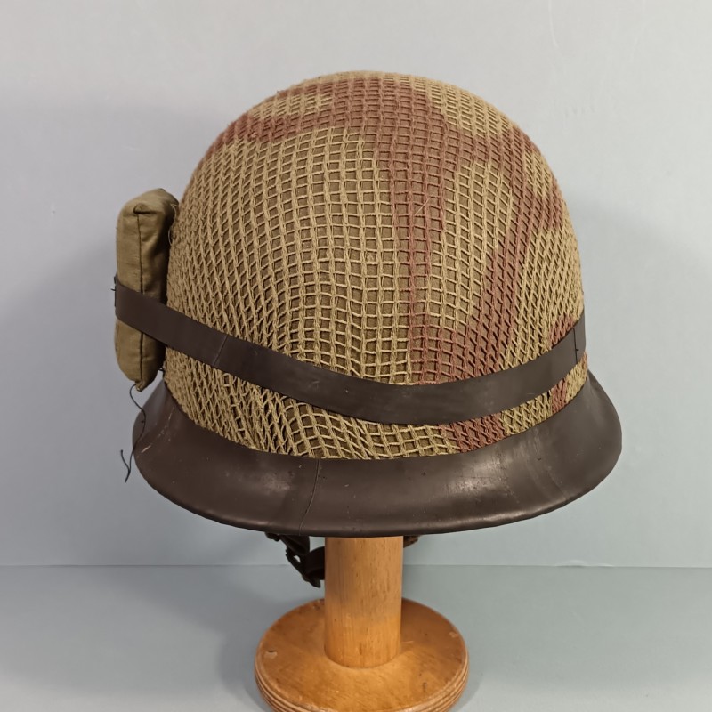 CASQUE FRANCAIS MODELE 1951 AVEC CAMOUFLAGE ET PANSEMENT ETAT NEUF DE STOCK LOURD CARPENTIER 1952 ET LINER CARPENTIER 1953