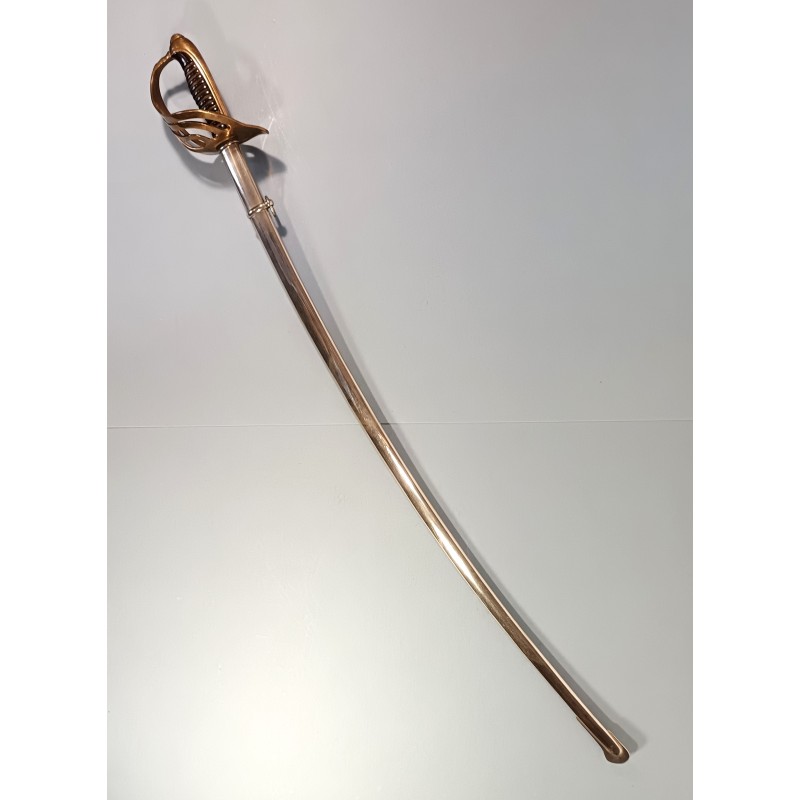 SABRE MODELE 1822 1882 FANTAISIE POUR OFFICIERS DE CAVALERIE OU ARTILLERIE MONTEE GARDE DITE DE NANCY LAME COURBE