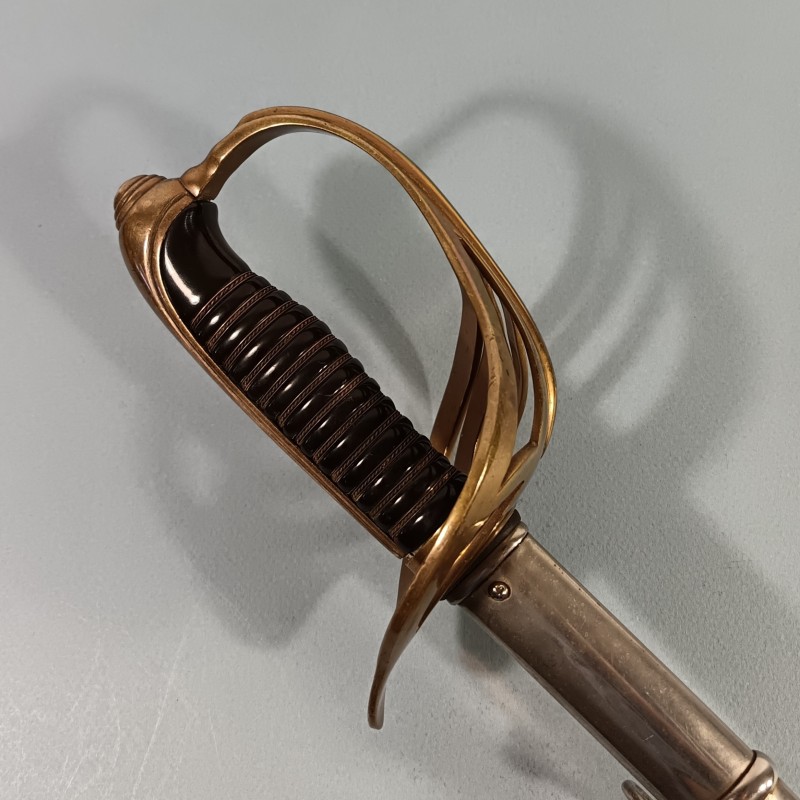SABRE MODELE 1822 1882 FANTAISIE POUR OFFICIERS DE CAVALERIE OU ARTILLERIE MONTEE GARDE DITE DE NANCY LAME COURBE