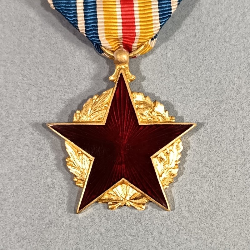 FRANCE MEDAILLE DES BLESSES GUERRE 1914-1918 1939-1945 MODELE SECOND TYPE FABRICATION ANCIENNE