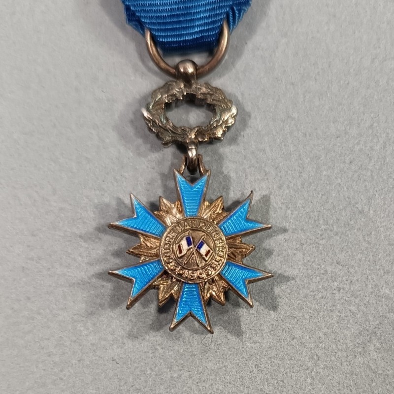FRANCE REDUCTION DE LA MEDAILLE DE COMMANDEUR DE L'ORDRE NATIONAL DU MERITE ONM EN ARGENT
