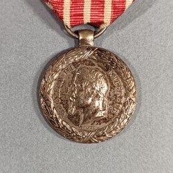 MEDAILLE EN ARGENT DE LA CAMPAGNE D'ITALIE NAPOLEON III 1859 SECOND EMPIRE SIGNEE BARRE