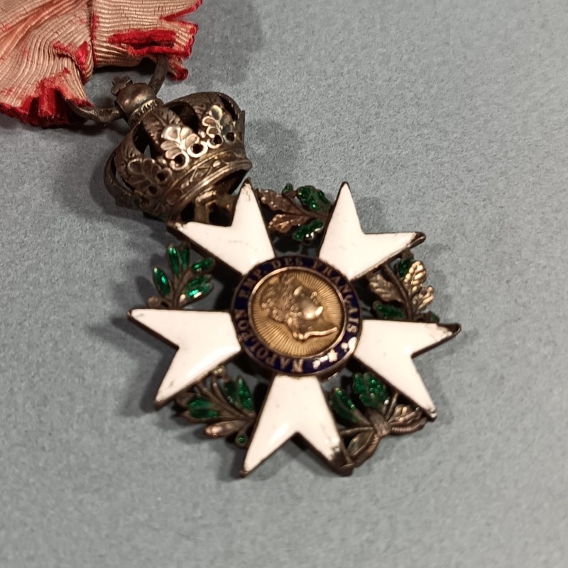 MEDAILLE DE CHEVALIER DE L'ORDRE DE LA LEGION D'HONNEUR PREMIERE EMPIRE 3 ème TYPE