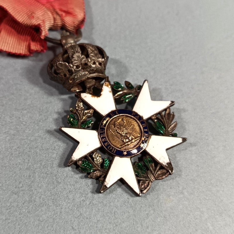 MEDAILLE DE CHEVALIER DE L'ORDRE DE LA LEGION D'HONNEUR PREMIERE EMPIRE 3 ème TYPE