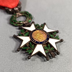 FRANCE MEDAILLE D'OFFICIER DE L'ORDRE DE LA LEGION D'HONNEUR 3 ème REPUBLIQUE EN ARGENT MODELE LUXE BOMBE BRILLANTS
